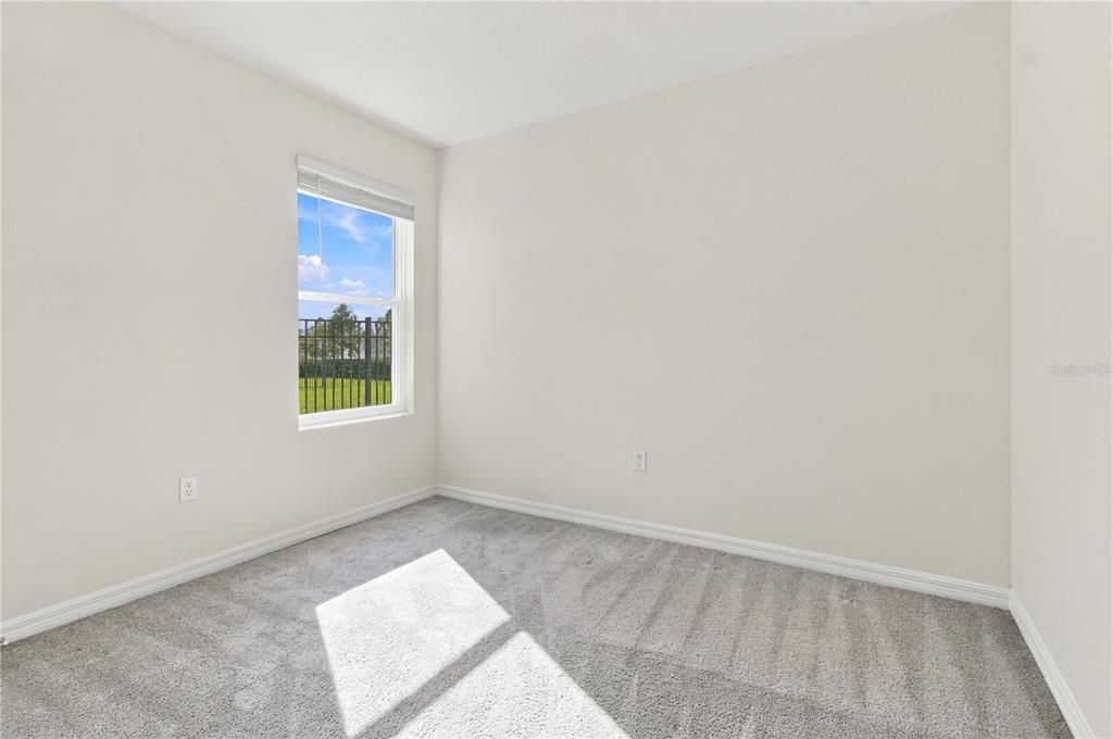 For Sale: $307,000 (3 beds, 2 baths, 1566 Square Feet)