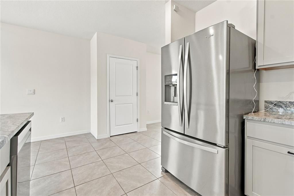 For Sale: $307,000 (3 beds, 2 baths, 1566 Square Feet)