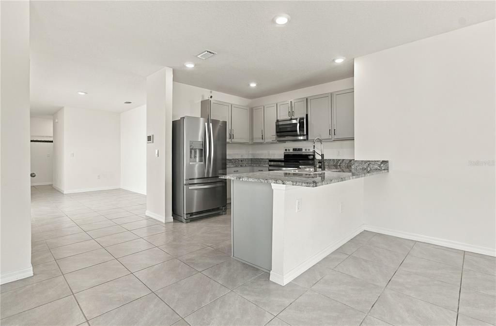 For Sale: $307,000 (3 beds, 2 baths, 1566 Square Feet)