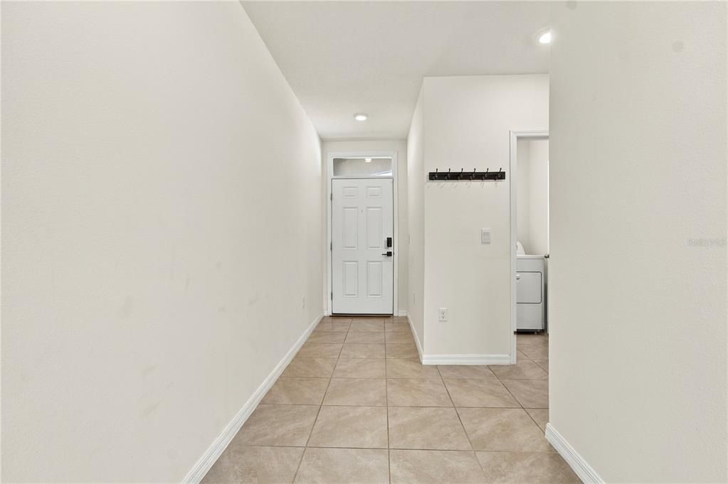 For Sale: $307,000 (3 beds, 2 baths, 1566 Square Feet)