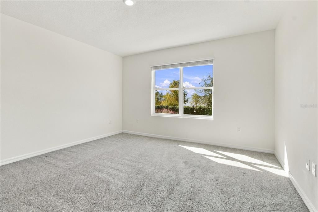 For Sale: $307,000 (3 beds, 2 baths, 1566 Square Feet)