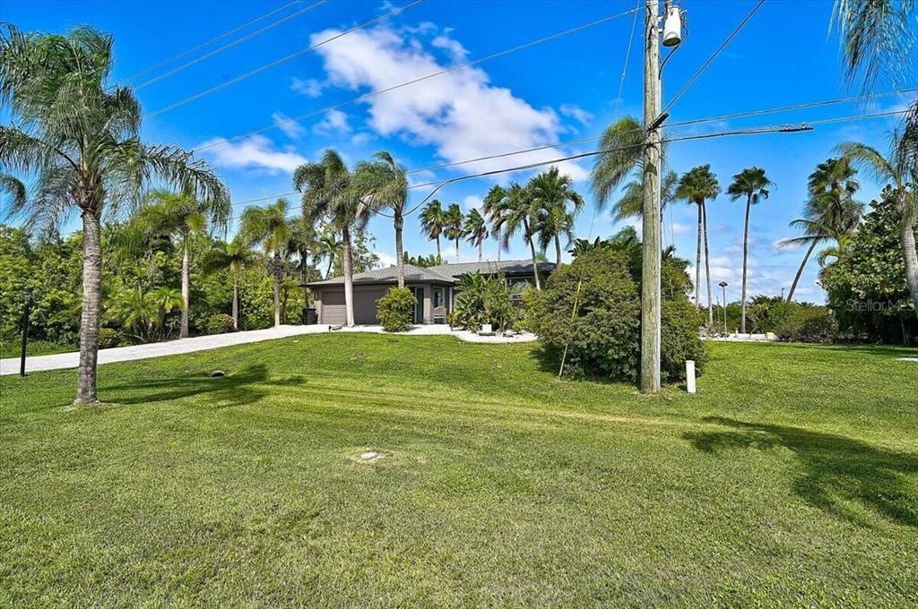 На продажу: $695,000 (3 спален, 2 ванн, 1979 Квадратных фут)