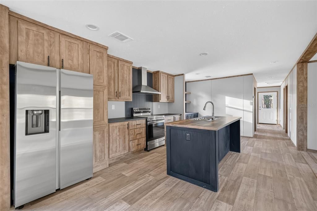 На продажу: $244,999 (3 спален, 2 ванн, 1568 Квадратных фут)