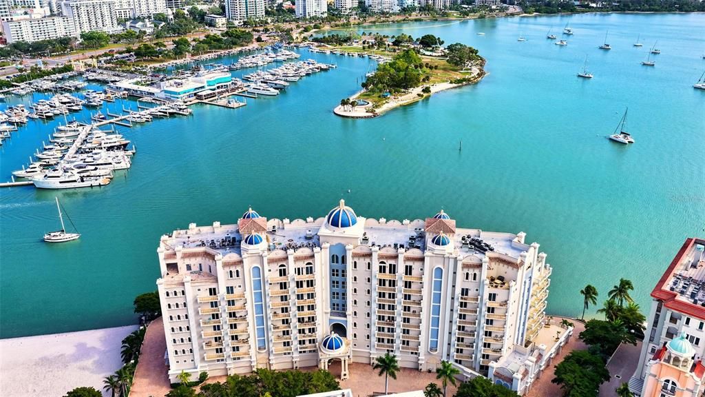 На продажу: $3,850,000 (4 спален, 4 ванн, 3290 Квадратных фут)