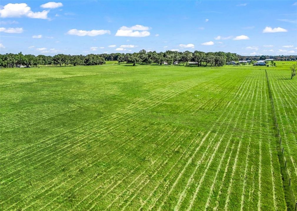 待售: $359,000 (12.34 acres)