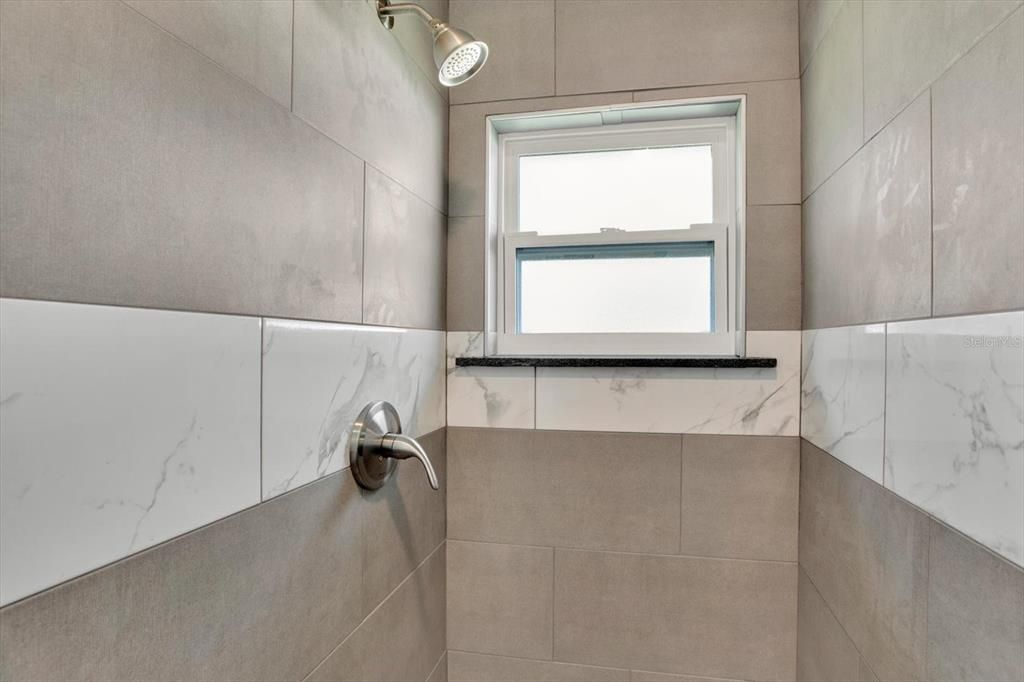 En Venta: $220,000 (2 camas, 2 baños, 1011 Pies cuadrados)