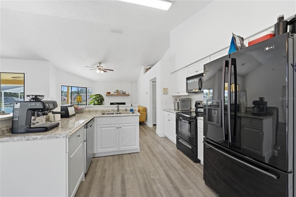 En Venta: $359,400 (3 camas, 2 baños, 1711 Pies cuadrados)