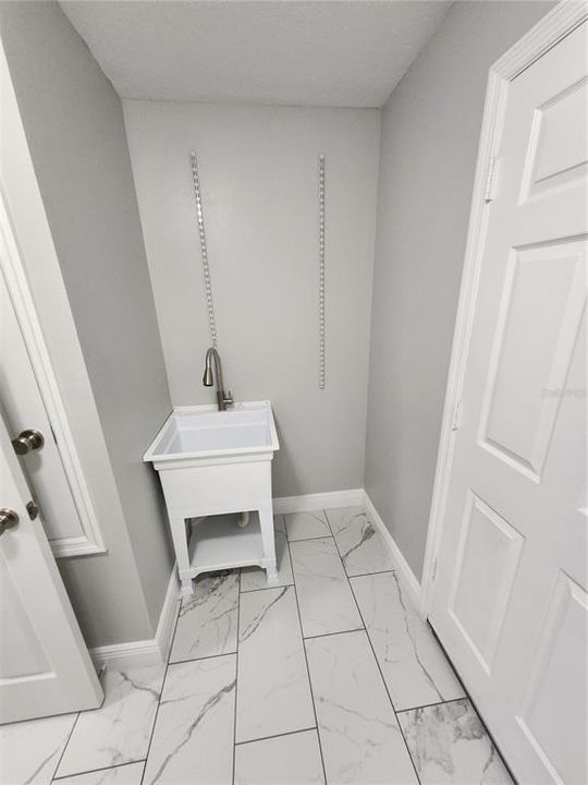 For Sale: $438,000 (4 beds, 2 baths, 2179 Square Feet)