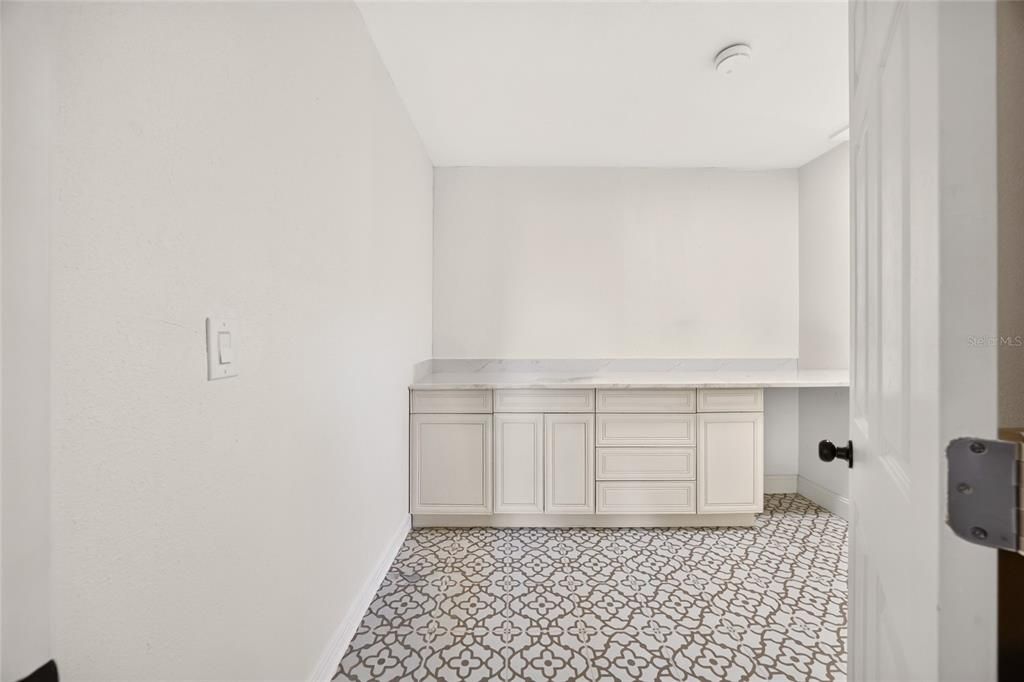 En Venta: $399,000 (4 camas, 3 baños, 2784 Pies cuadrados)