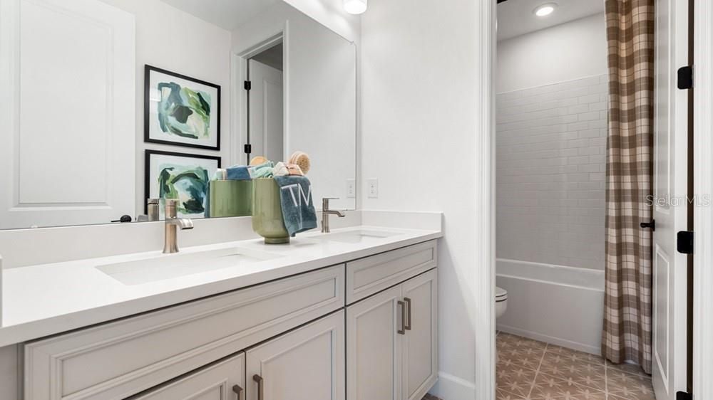 For Sale: $539,779 (5 beds, 3 baths, 2911 Square Feet)