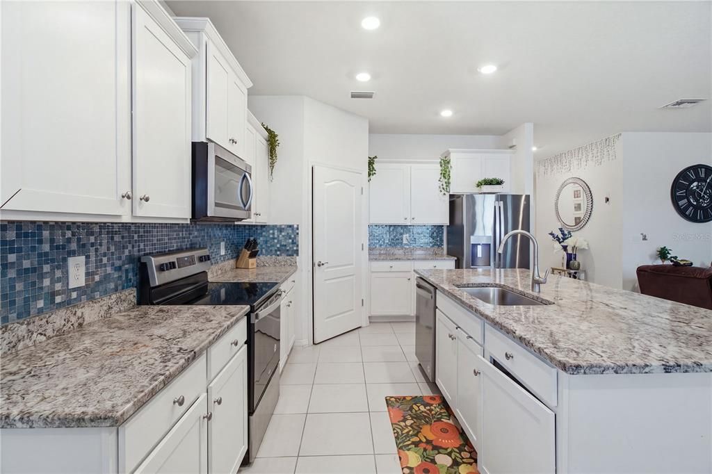 En Venta: $419,990 (4 camas, 2 baños, 2047 Pies cuadrados)