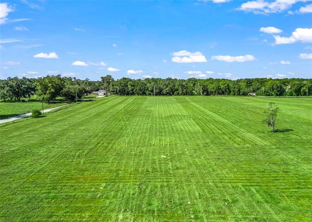 待售: $349,000 (11.71 acres)