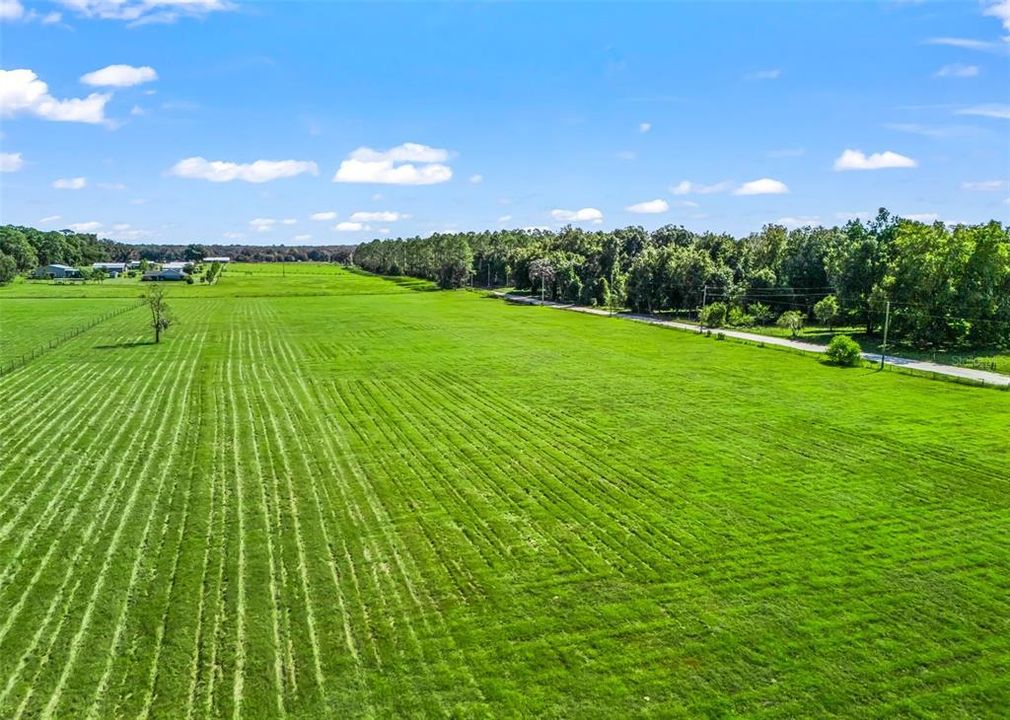 待售: $349,000 (11.71 acres)