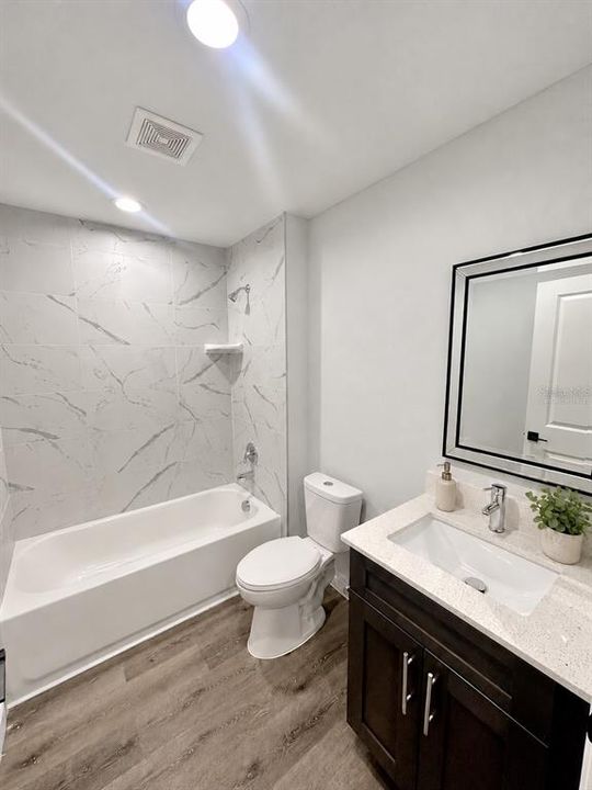 На продажу: $244,999 (3 спален, 2 ванн, 1036 Квадратных фут)
