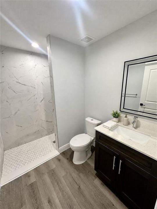 На продажу: $244,999 (3 спален, 2 ванн, 1036 Квадратных фут)