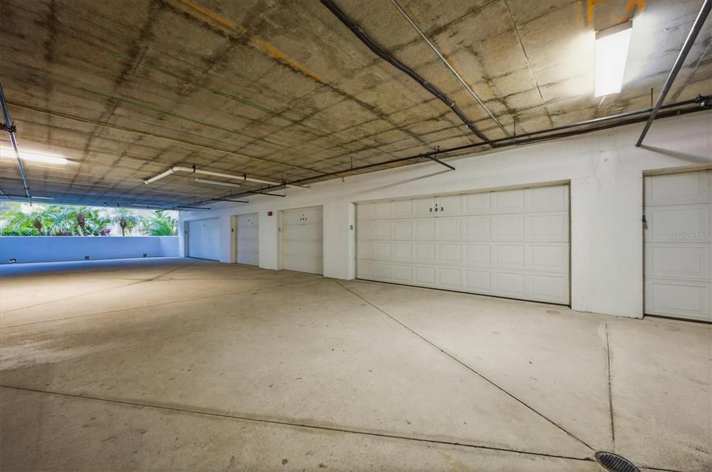 En Venta: $569,000 (2 camas, 2 baños, 1943 Pies cuadrados)