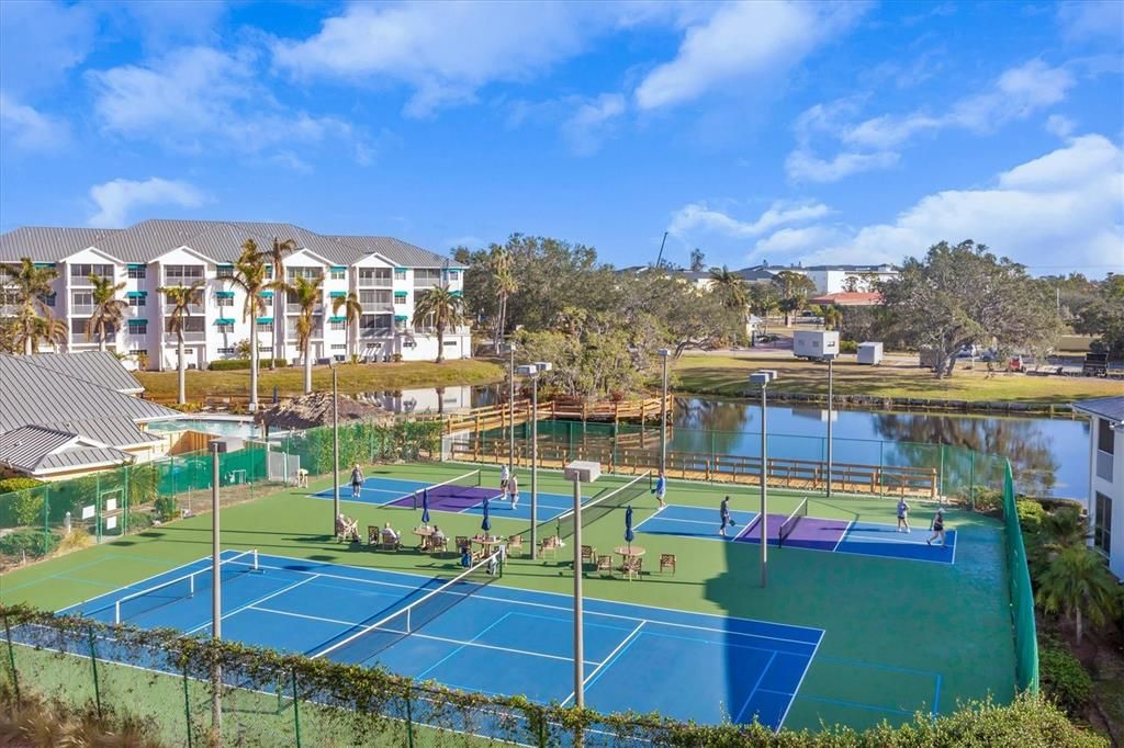 En Venta: $569,000 (2 camas, 2 baños, 1943 Pies cuadrados)