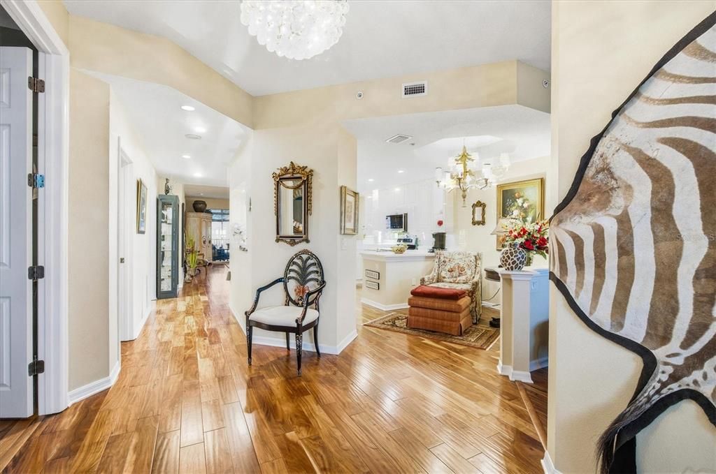 En Venta: $569,000 (2 camas, 2 baños, 1943 Pies cuadrados)