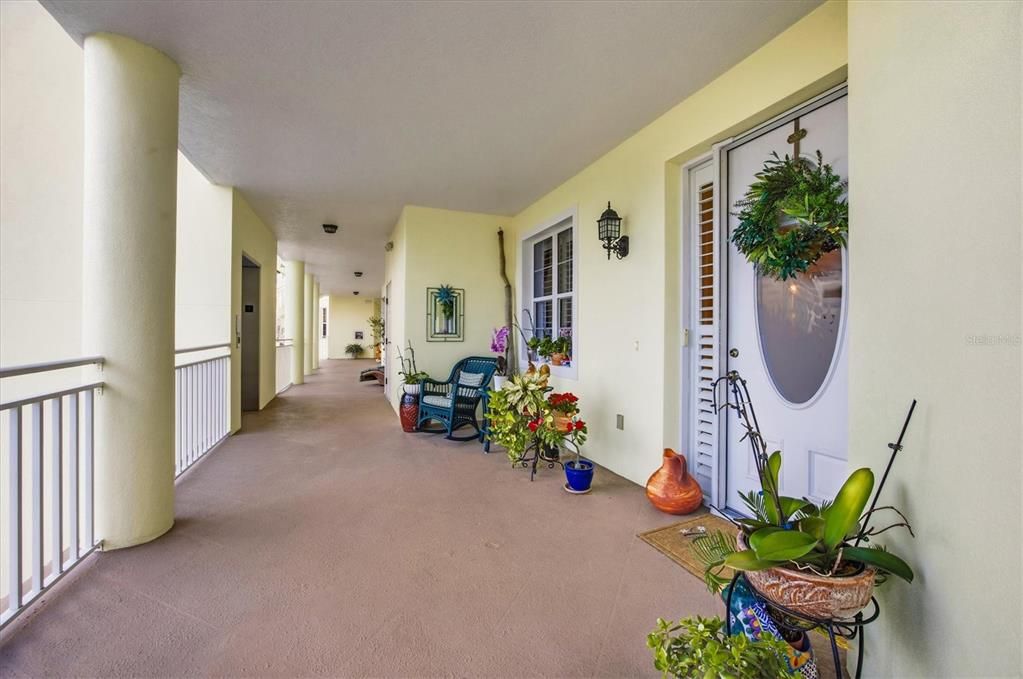 En Venta: $569,000 (2 camas, 2 baños, 1943 Pies cuadrados)