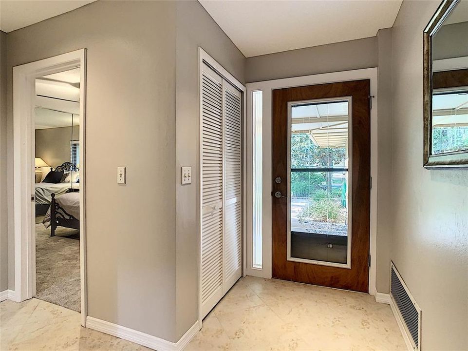 For Sale: $379,900 (2 beds, 2 baths, 1334 Square Feet)