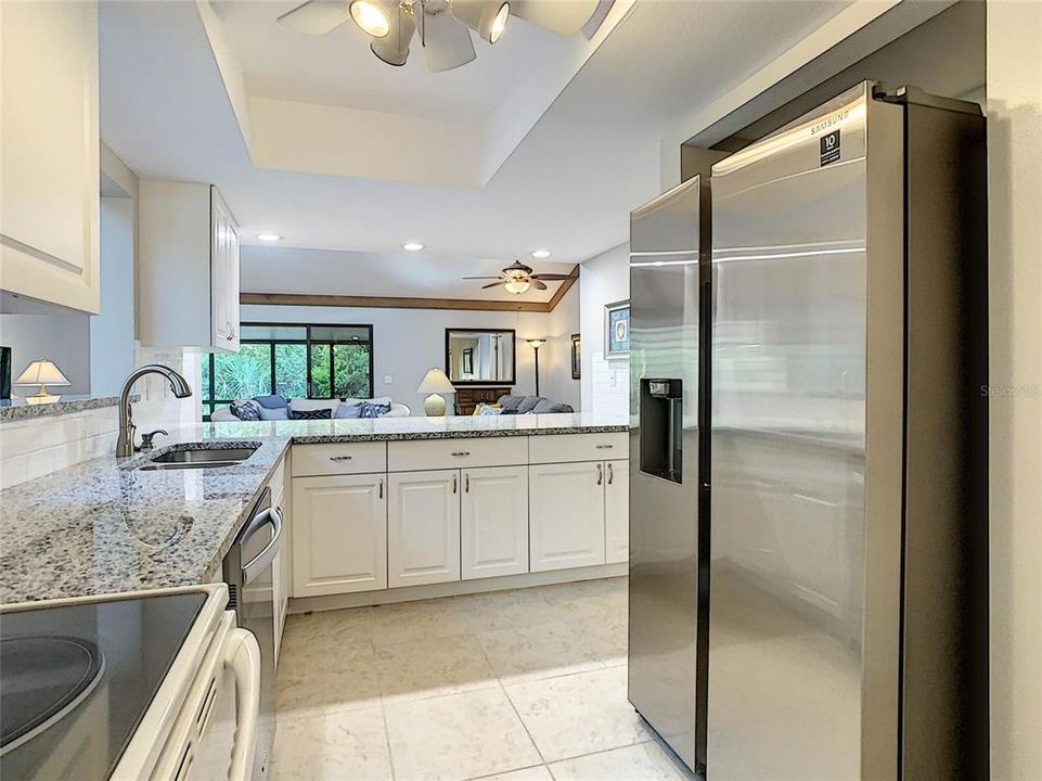 For Sale: $379,900 (2 beds, 2 baths, 1334 Square Feet)