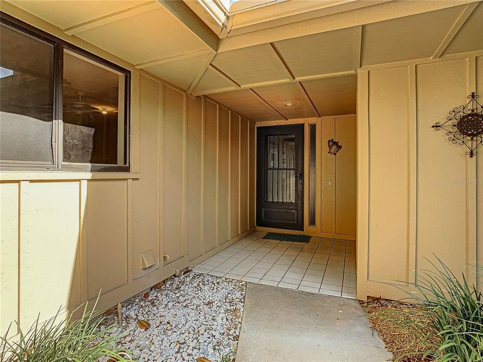 For Sale: $379,900 (2 beds, 2 baths, 1334 Square Feet)