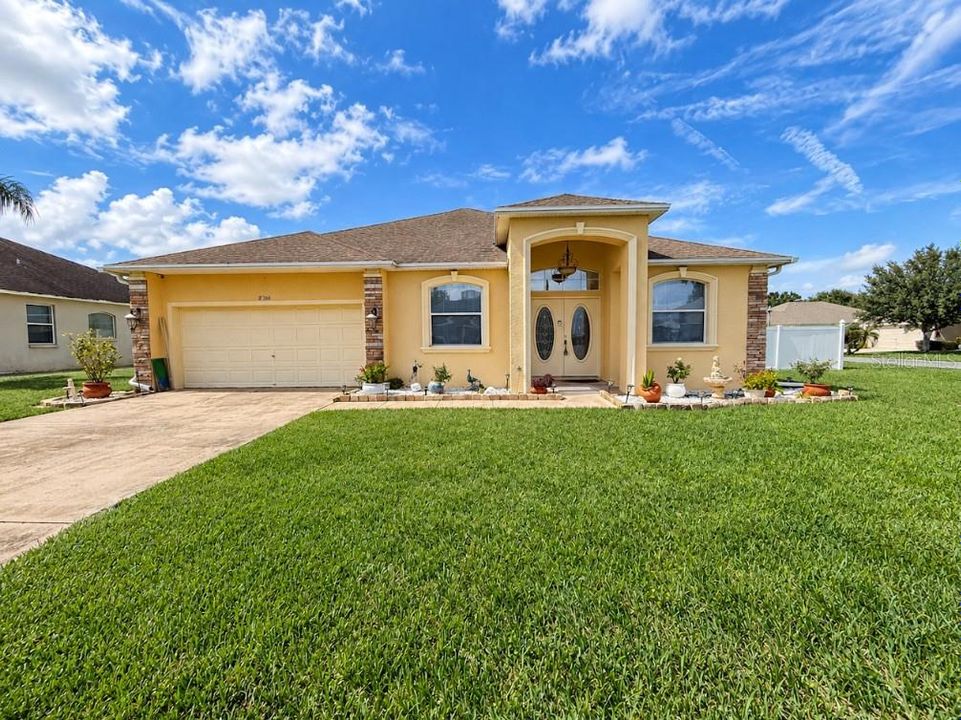 For Sale: $415,000 (3 beds, 2 baths, 2036 Square Feet)
