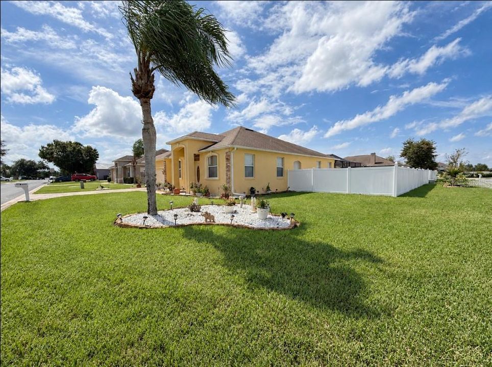 For Sale: $415,000 (3 beds, 2 baths, 2036 Square Feet)