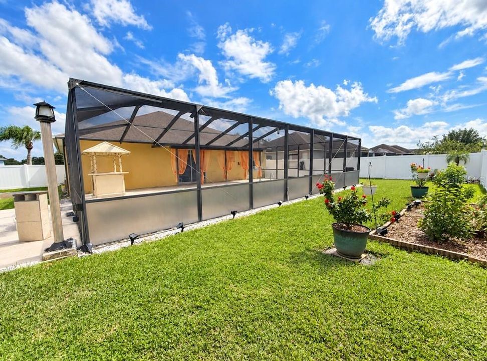 For Sale: $415,000 (3 beds, 2 baths, 2036 Square Feet)