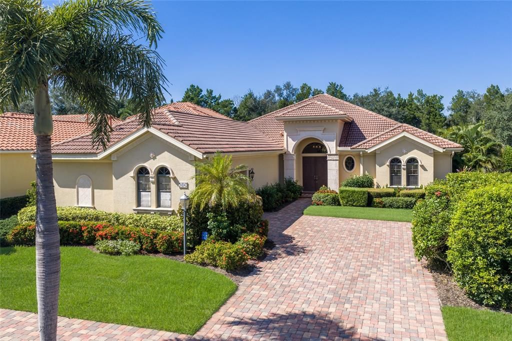 En Venta: $1,250,000 (3 camas, 2 baños, 3258 Pies cuadrados)