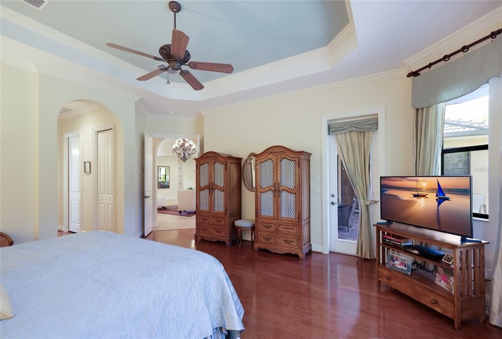 En Venta: $1,250,000 (3 camas, 2 baños, 3258 Pies cuadrados)