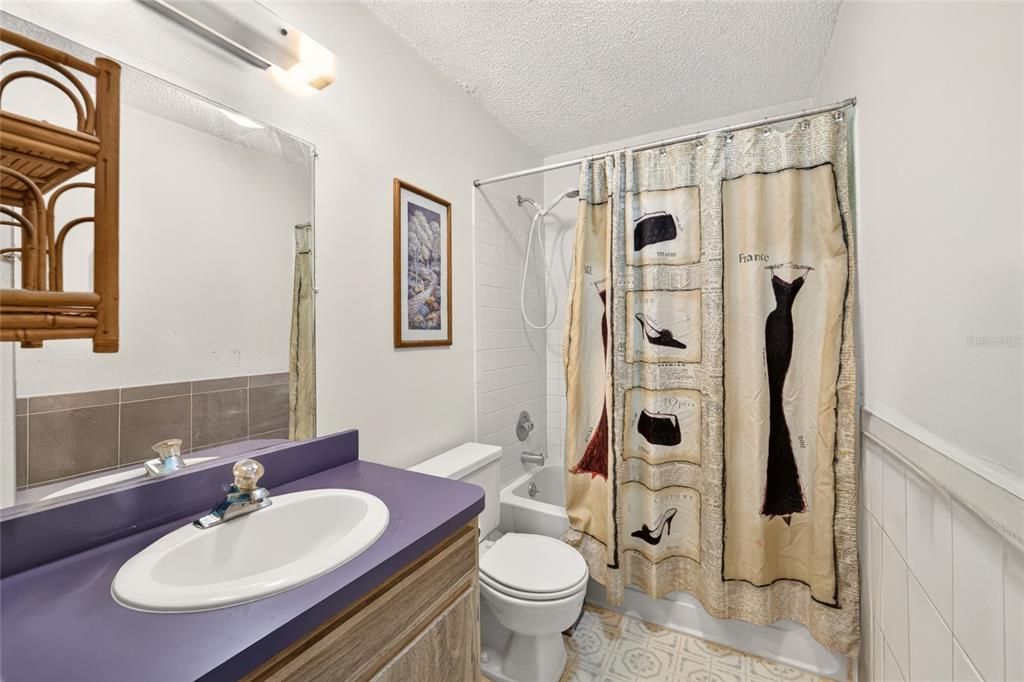 На продажу: $275,000 (4 спален, 2 ванн, 1848 Квадратных фут)