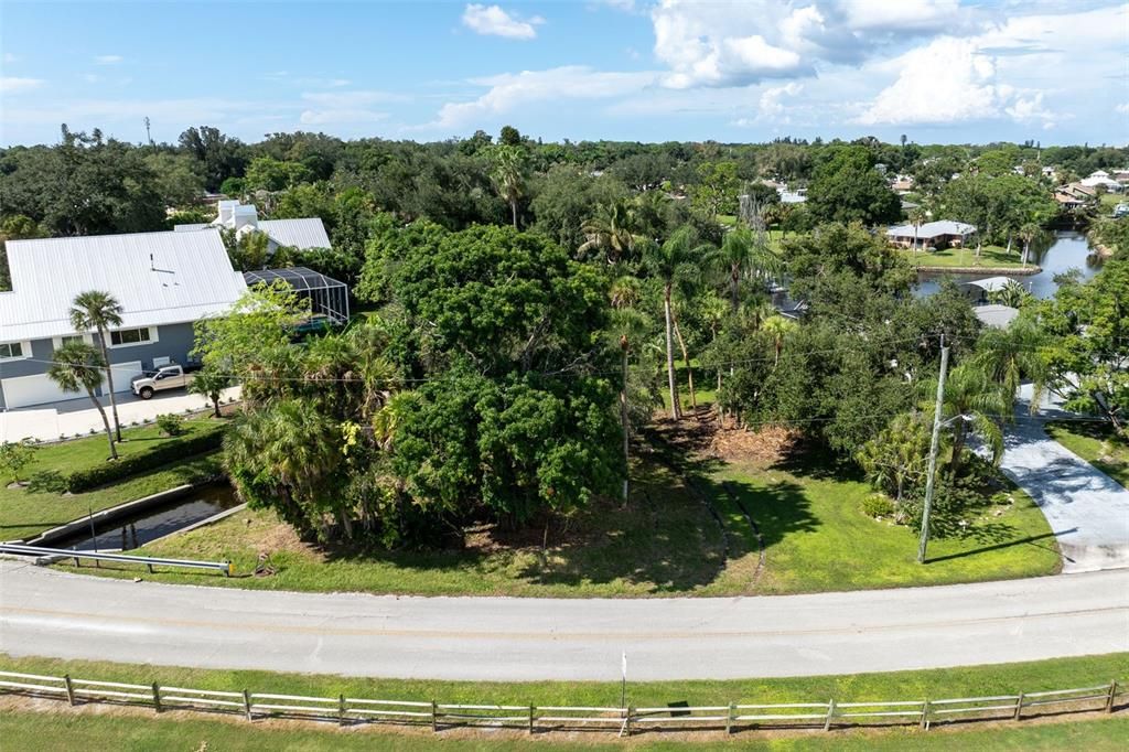 待售: $189,000 (0.26 acres)