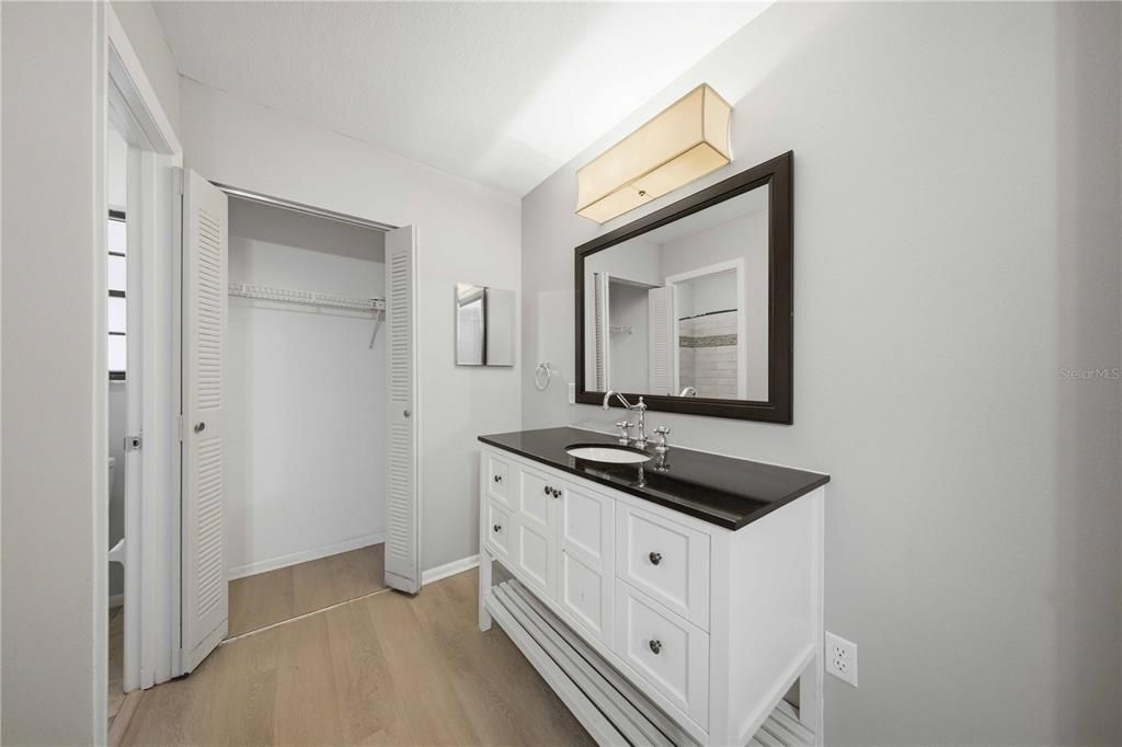 En Venta: $120,000 (2 camas, 2 baños, 832 Pies cuadrados)