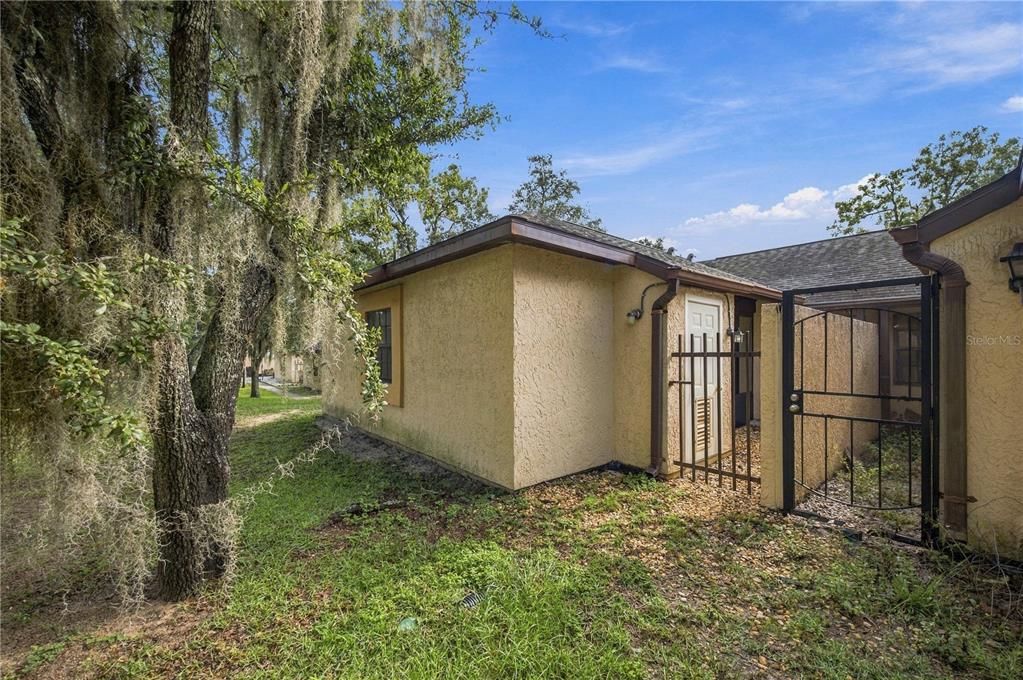 En Venta: $120,000 (2 camas, 2 baños, 832 Pies cuadrados)
