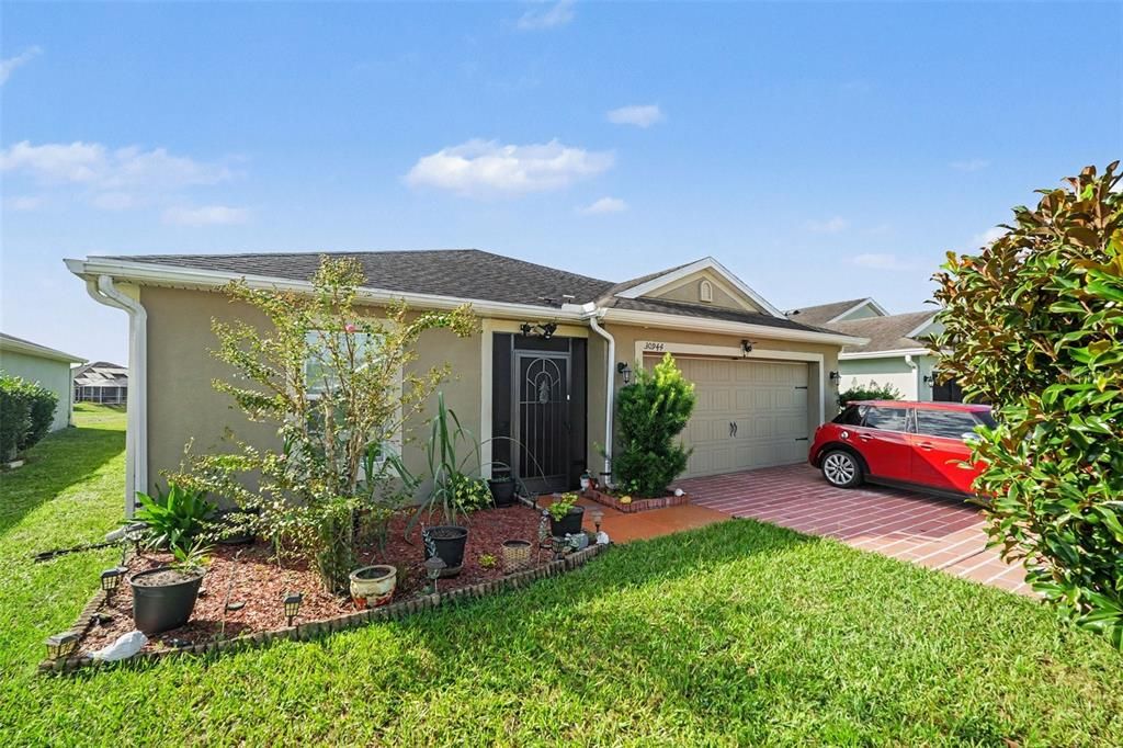 For Sale: $260,000 (3 beds, 2 baths, 1404 Square Feet)