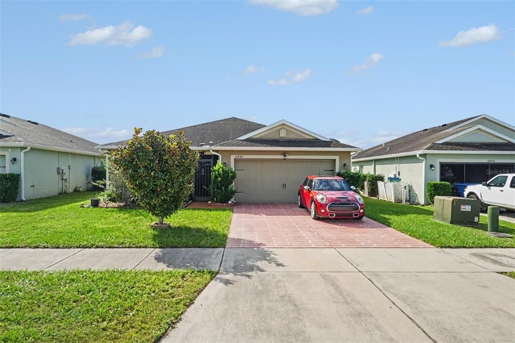 For Sale: $260,000 (3 beds, 2 baths, 1404 Square Feet)