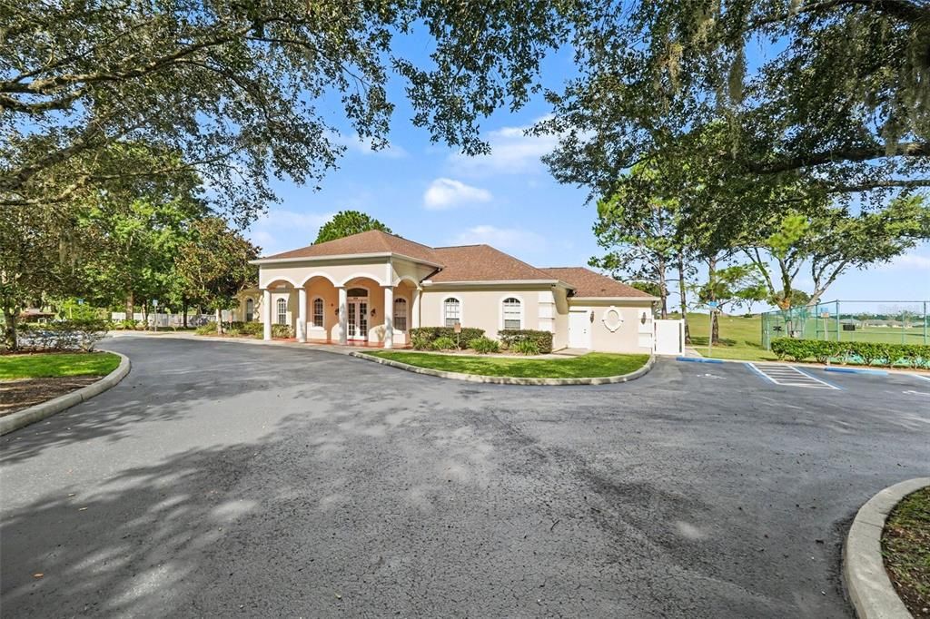 For Sale: $260,000 (3 beds, 2 baths, 1404 Square Feet)