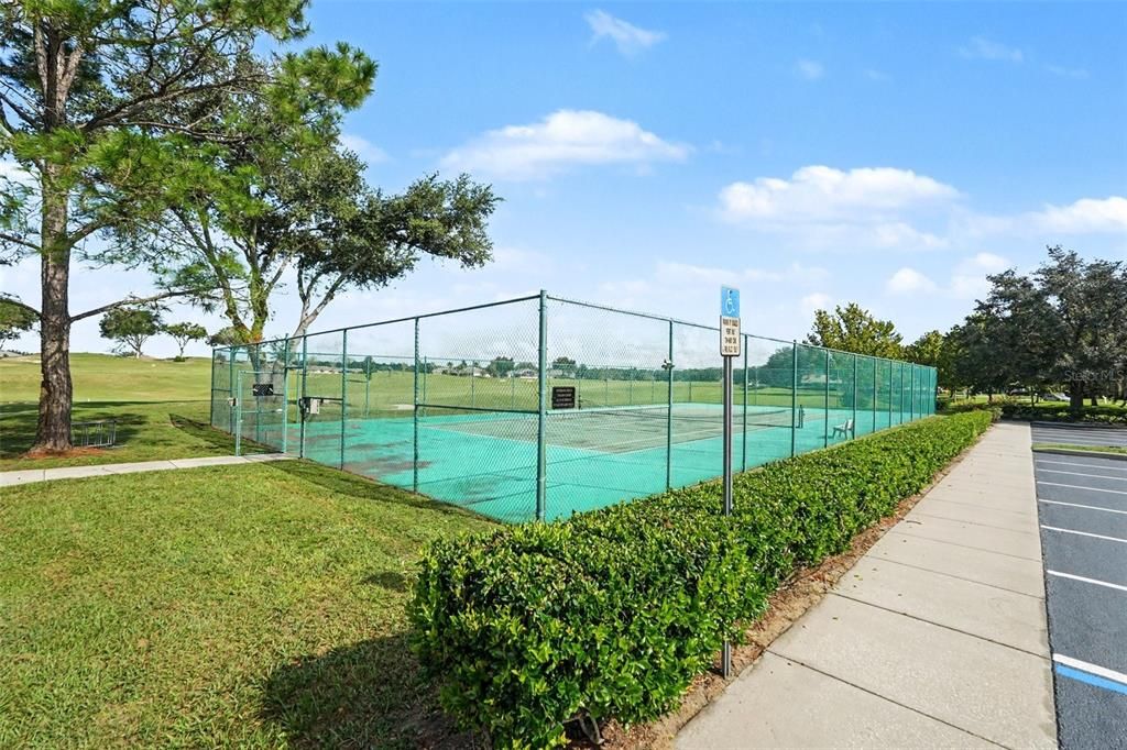 For Sale: $260,000 (3 beds, 2 baths, 1404 Square Feet)