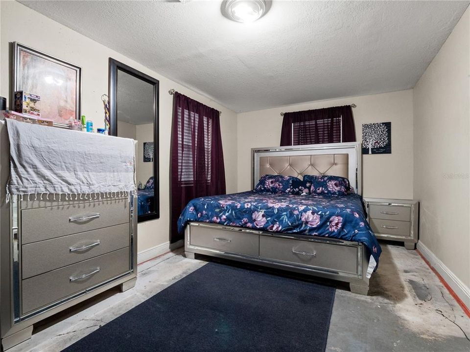 For Sale: $379,900 (3 beds, 2 baths, 1484 Square Feet)