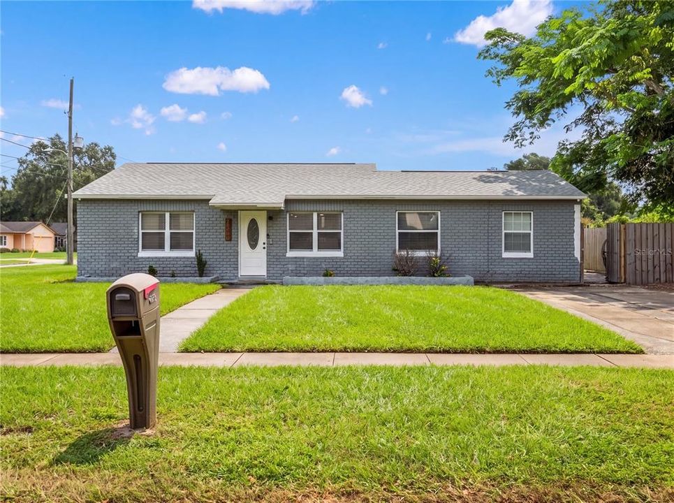 For Sale: $379,900 (3 beds, 2 baths, 1484 Square Feet)