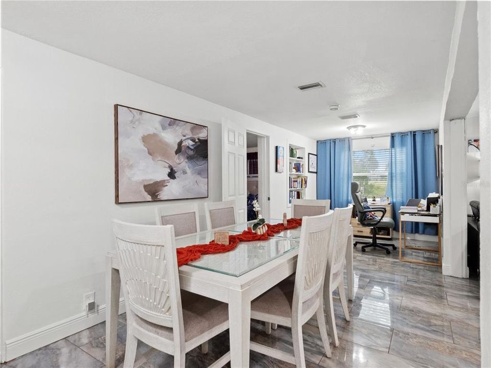 For Sale: $379,900 (3 beds, 2 baths, 1484 Square Feet)