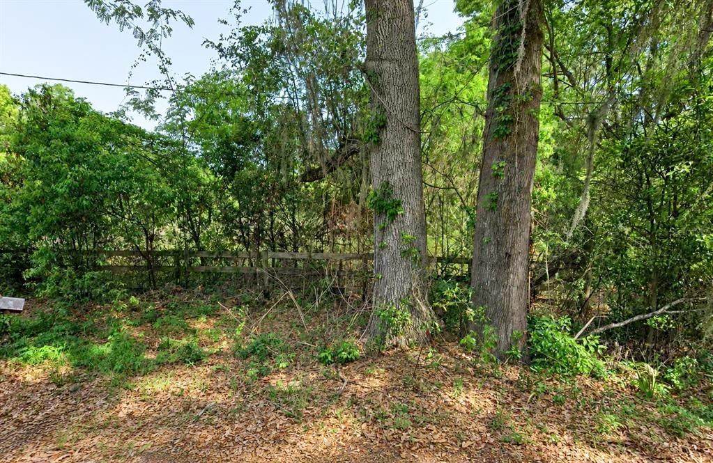 На продажу: $15,995 (0.45 acres)