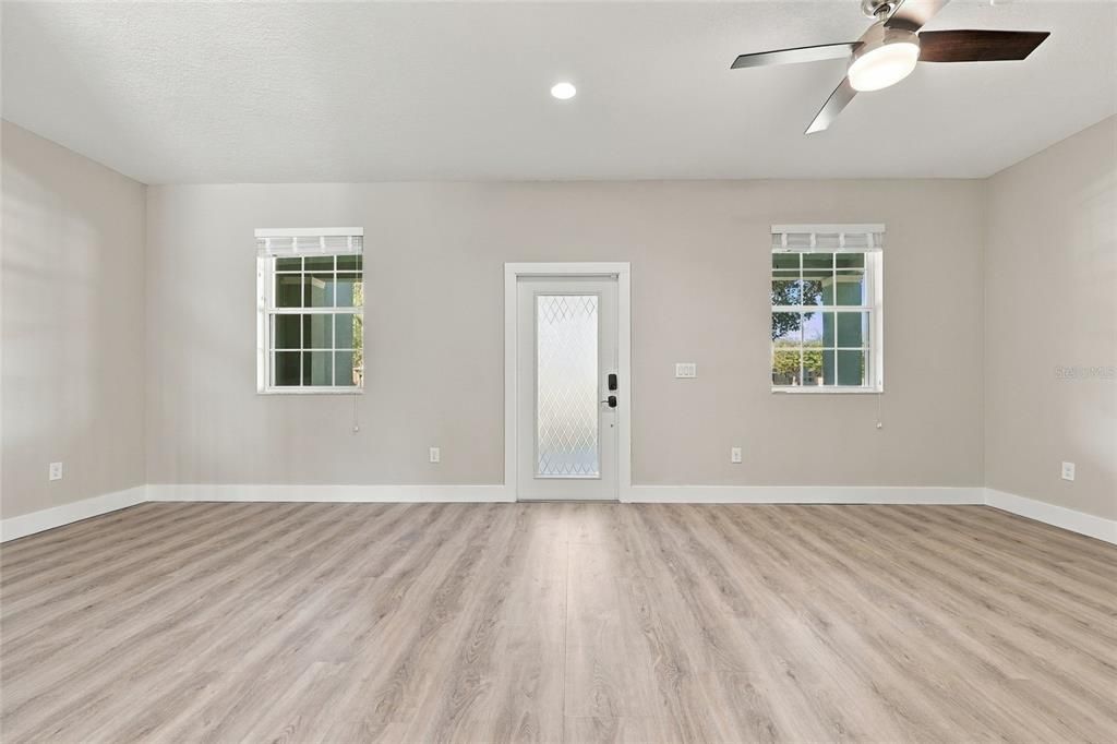 For Sale: $464,999 (3 beds, 2 baths, 1751 Square Feet)