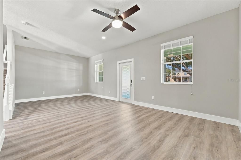 For Sale: $464,999 (3 beds, 2 baths, 1751 Square Feet)