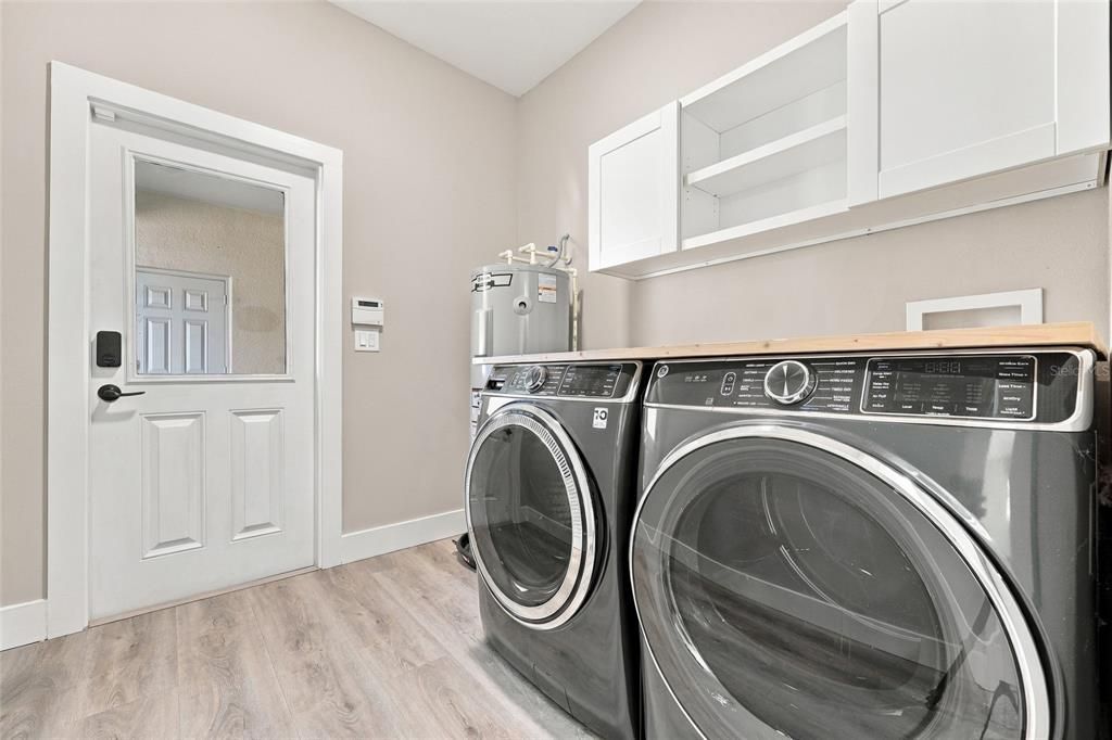 For Sale: $464,999 (3 beds, 2 baths, 1751 Square Feet)