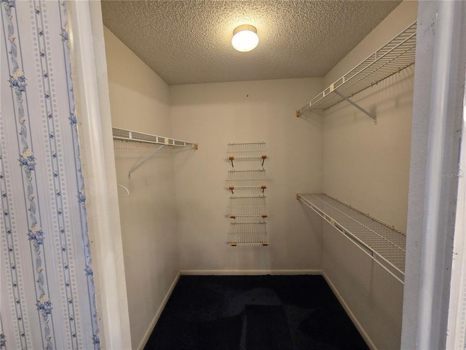 На продажу: $339,000 (3 спален, 2 ванн, 1677 Квадратных фут)