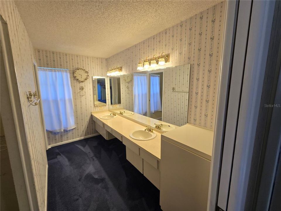 На продажу: $339,000 (3 спален, 2 ванн, 1677 Квадратных фут)