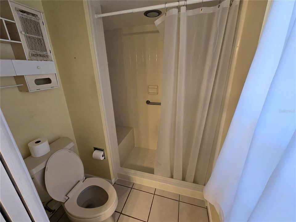 На продажу: $339,000 (3 спален, 2 ванн, 1677 Квадратных фут)