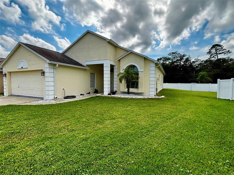 For Sale: $389,000 (3 beds, 2 baths, 1536 Square Feet)